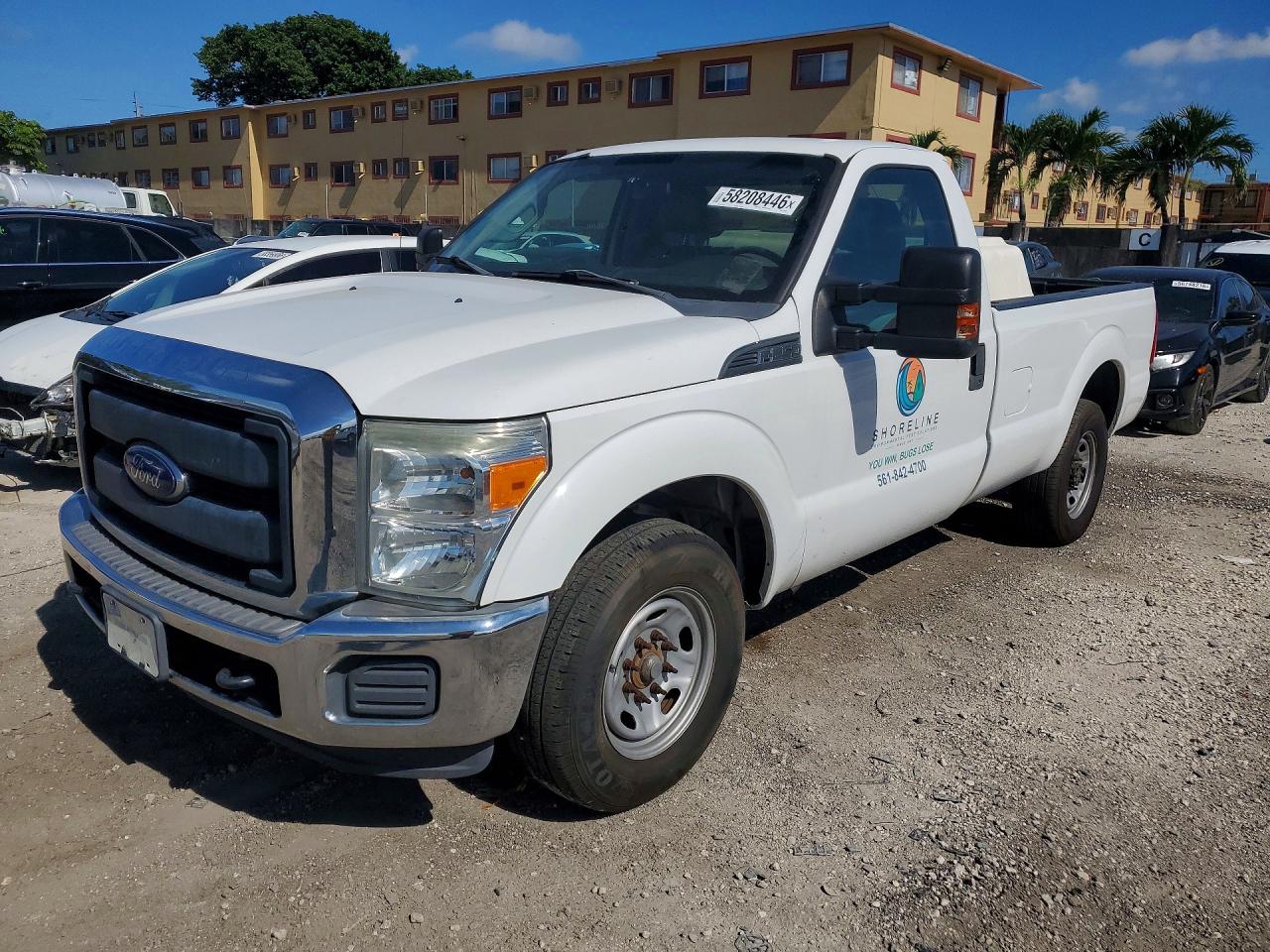2015 Ford F250 Super Duty White vin: 1FTBF2A66FEC54684