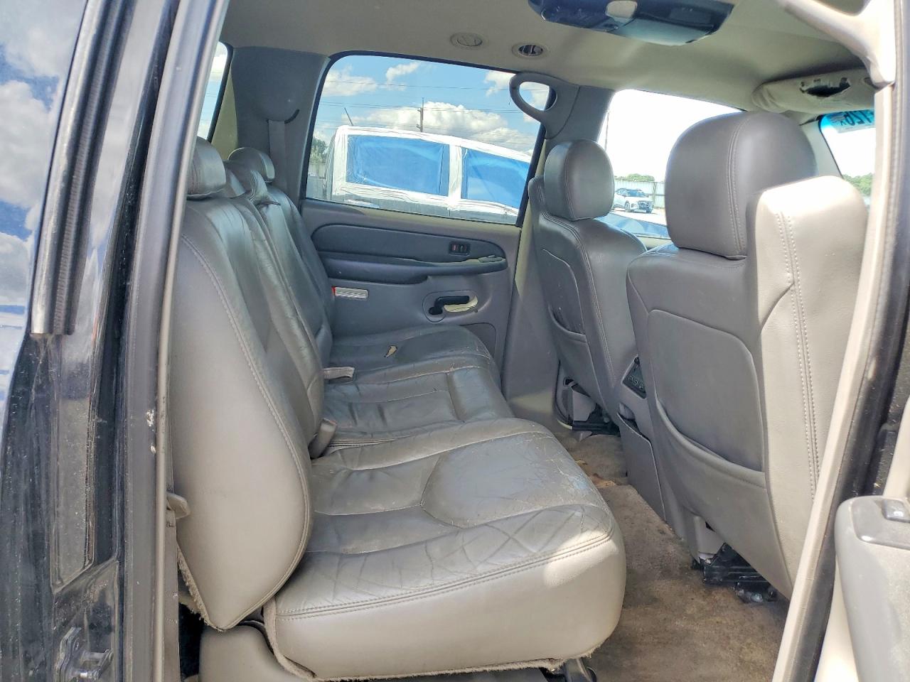 2003 Chevrolet Suburban K1500 Черный vin: 3GNFK16T83G187622