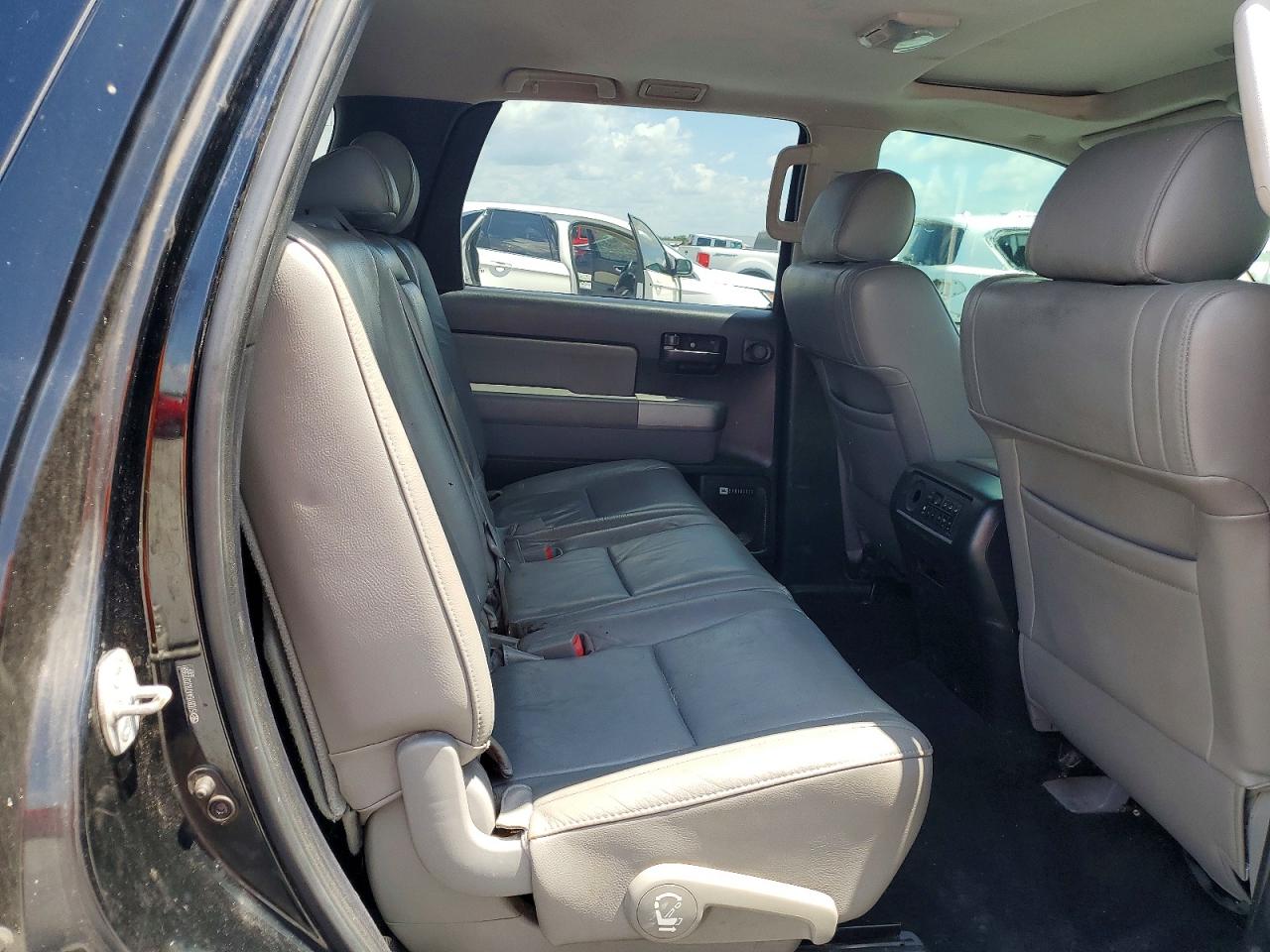 2008 Toyota Sequoia Sr5 Black vin: 5TDBY64A78S020388