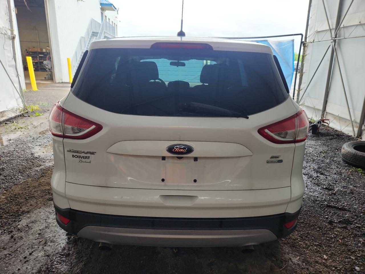 2015 Ford Escape Se White vin: 1FMCU9GX2FUB51539 Damage: Rear Bumper, Multiple Scratches Heavy, 2