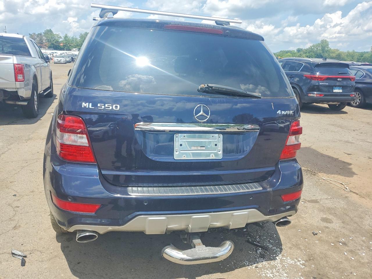 2009 Mercedes-benz Ml 550 Blue vin: 4JGBB72EX9A463979