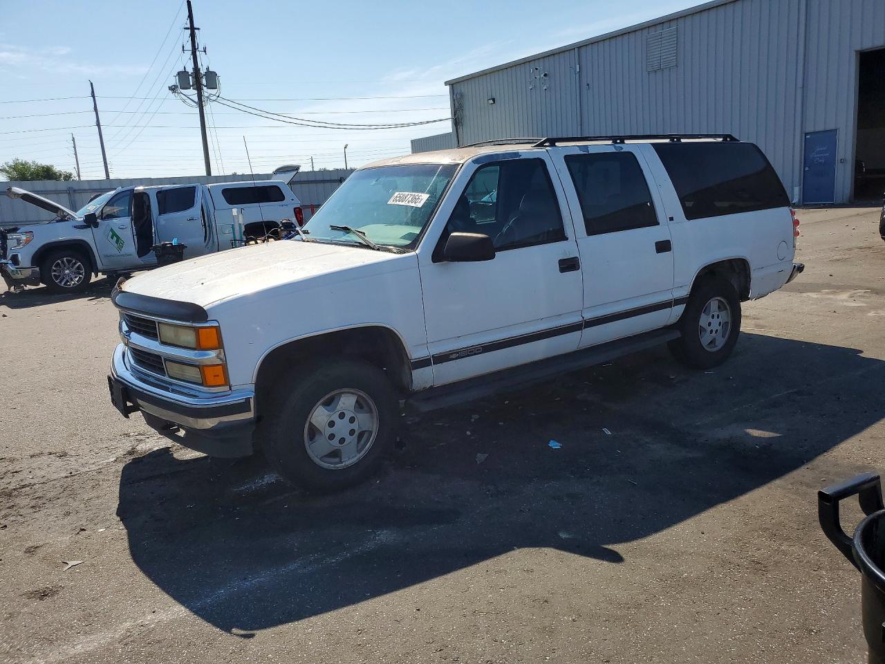 1995 Chevrolet Suburban K1500 White vin: 1GNFK16K9SJ437048
