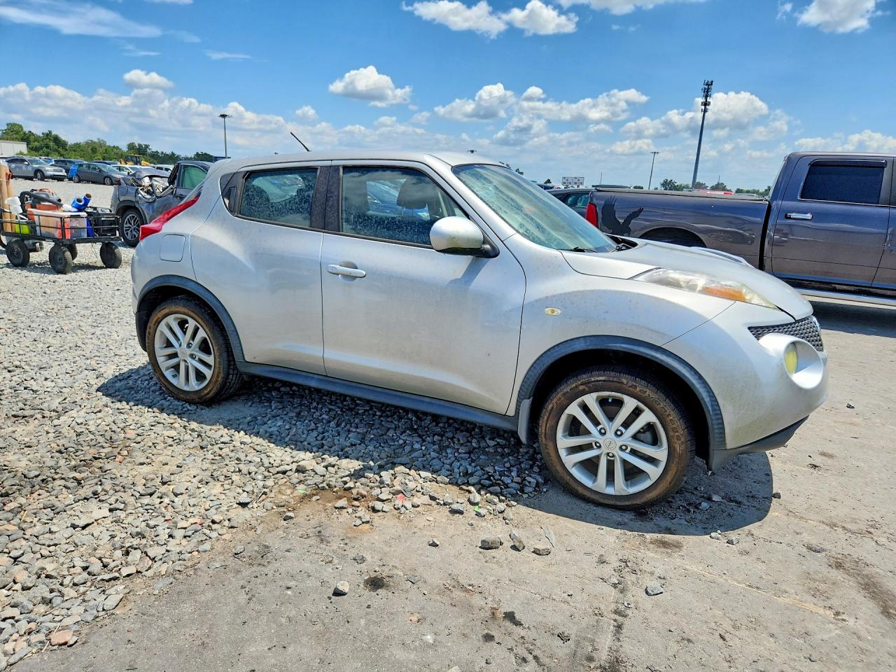 2013 Nissan Juke S Silver vin: JN8AF5MV9DT214869