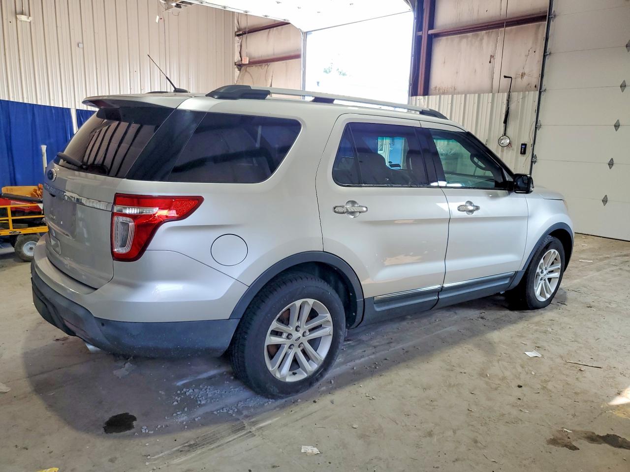 2012 Ford Explorer Xlt Silver vin: 1FMHK8D8XCGA08044