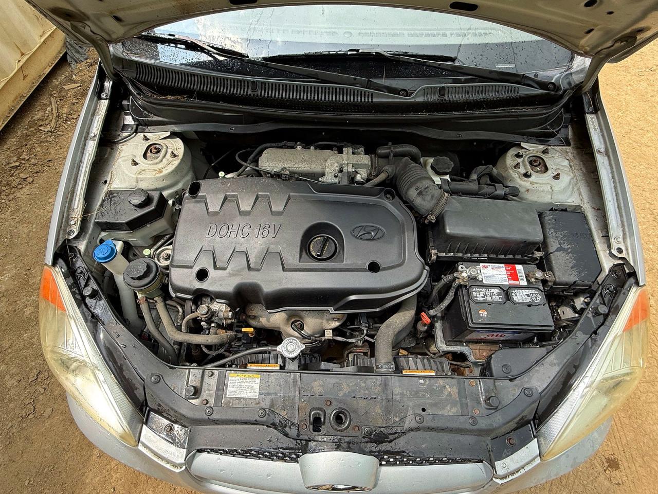 2008 Hyundai Accent Gs Silver vin: KMHCM36C48U060075
