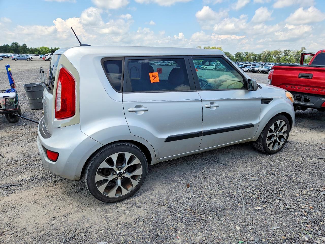 2012 Kia Soul ! Серебряный vin: KNDJT2A65C7425154