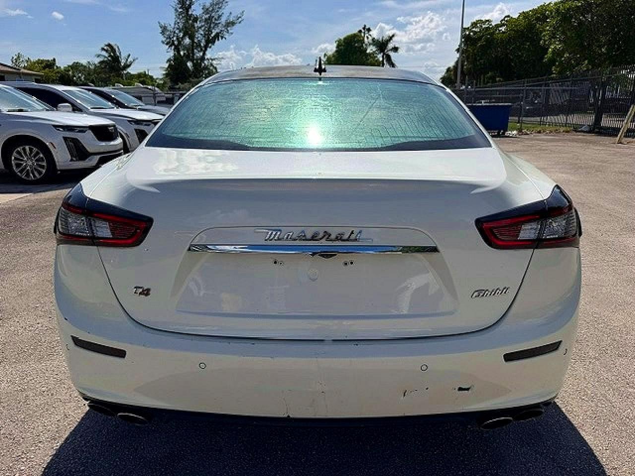 2014 Maserati Ghibli S White vin: ZAM57RTA9E1086058