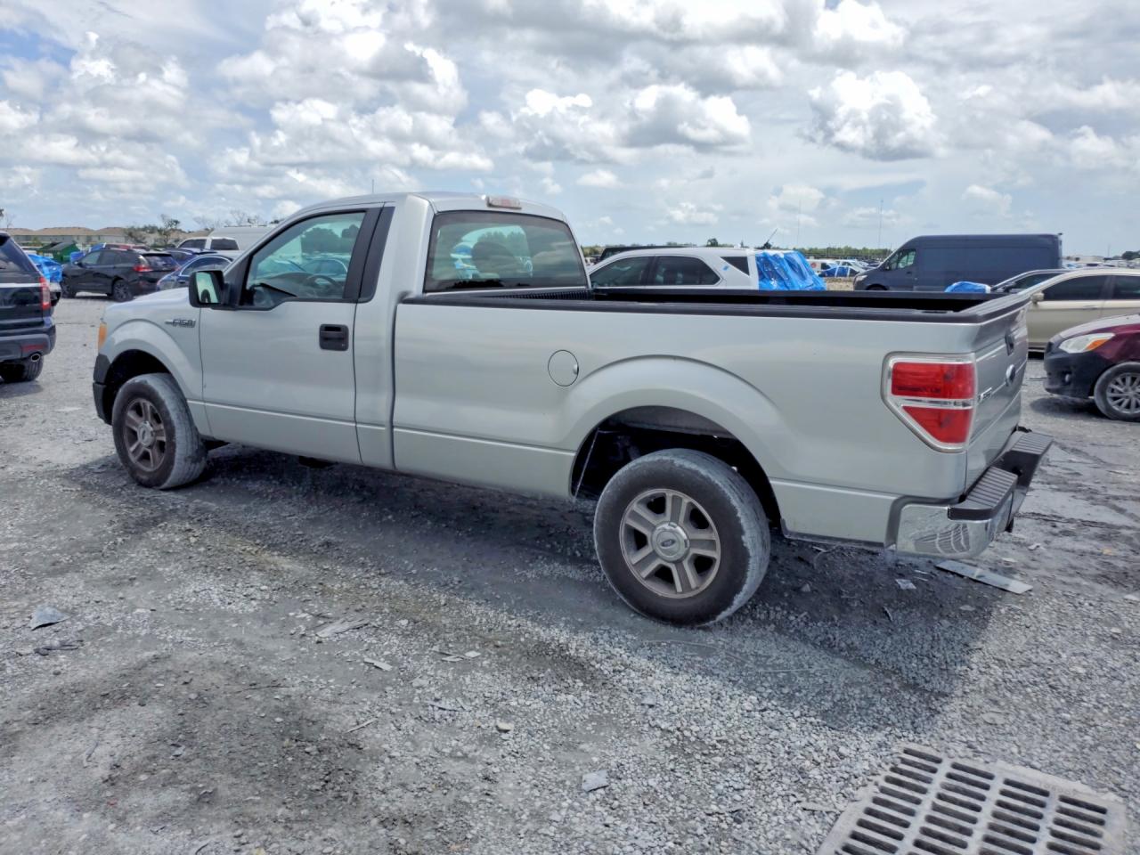 2010 Ford F150 Silver vin: 1FTMF1CW0AKC19116