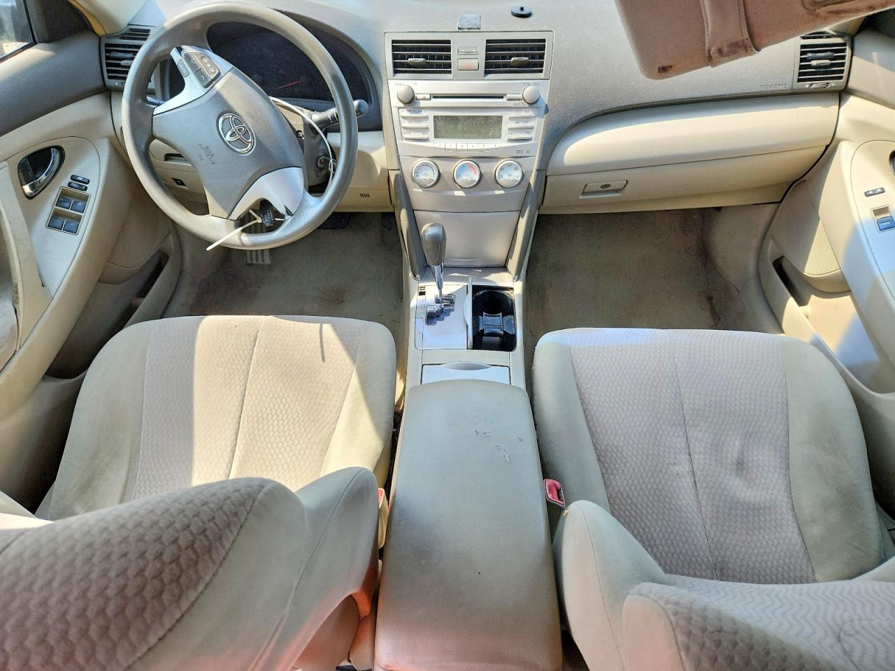 2010 Toyota Camry Le Gray vin: 4T4BF3EK4AR040399