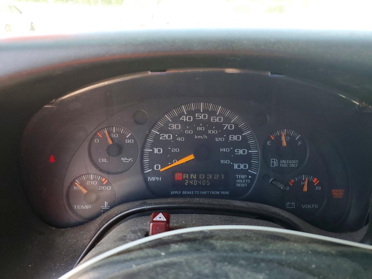2001 Chevrolet Express G2500 White vin: 1GCFG25WX11140230