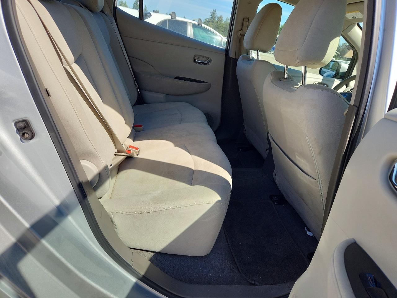 2011 Nissan Leaf Sv Silver vin: JN1AZ0CP4BT000834
