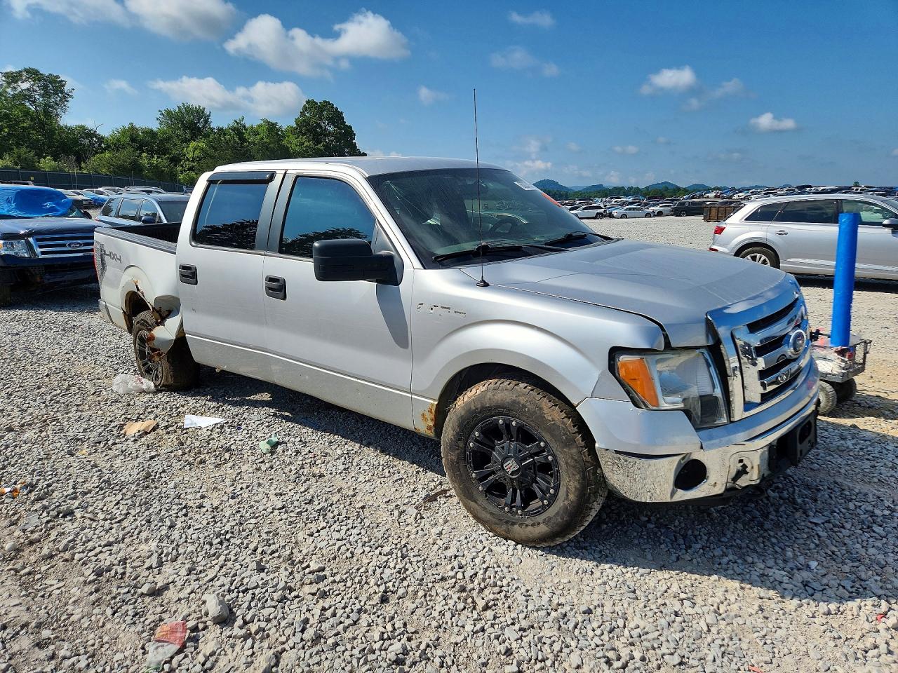2011 Ford F150 Supercrew Silver vin: 1FTFW1EF2BKD51883