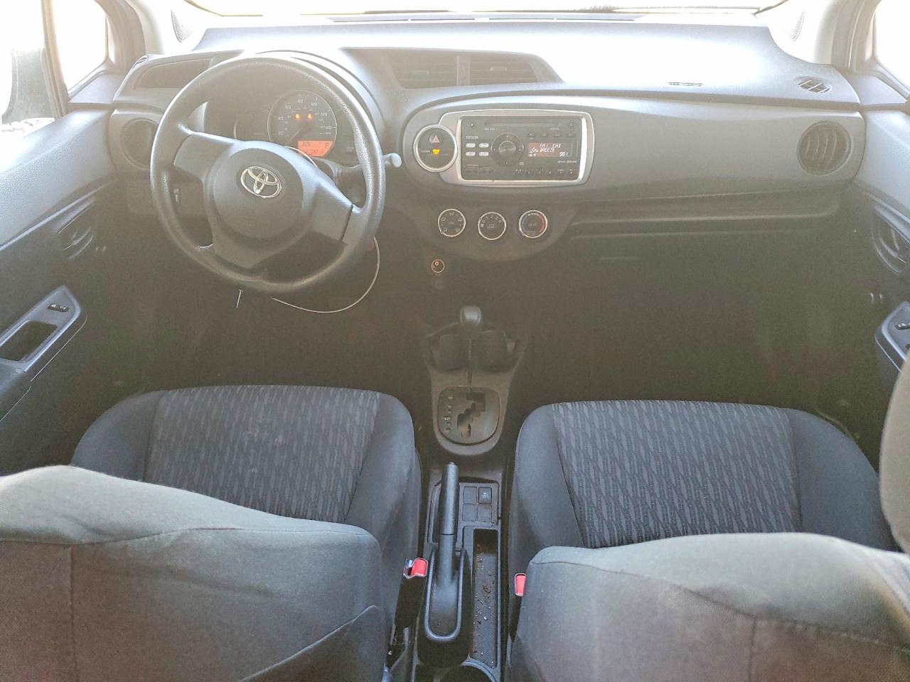2014 Toyota Yaris 5-door L Fleet Gray vin: VNKKTUD31EA007012