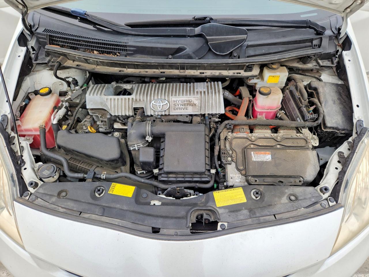 2014 Toyota Prius Three White vin: JTDKN3DU7E1781321