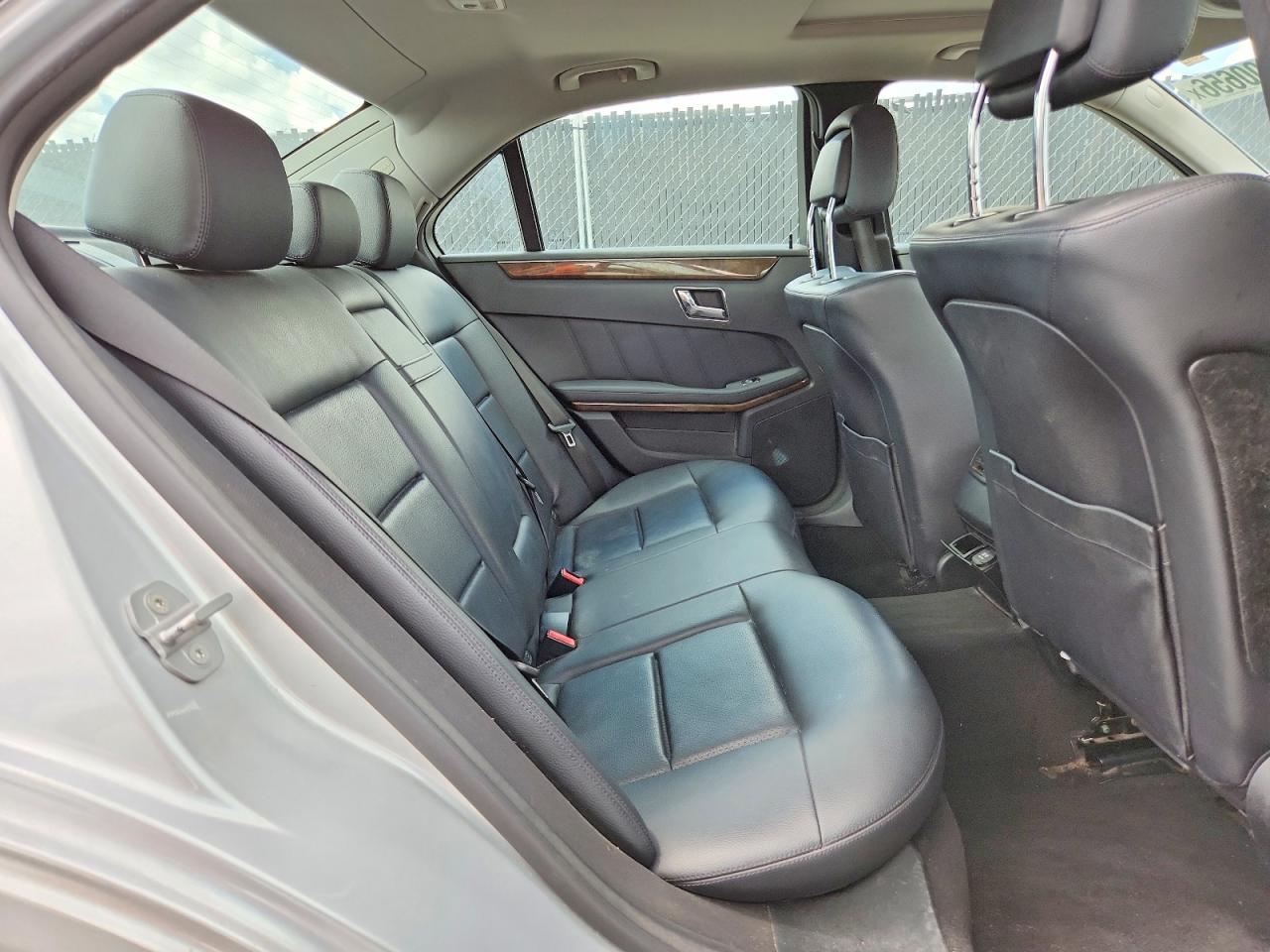 2010 Mercedes-benz E 350 4matic Серебряный vin: WDDHF8HB1AA113480