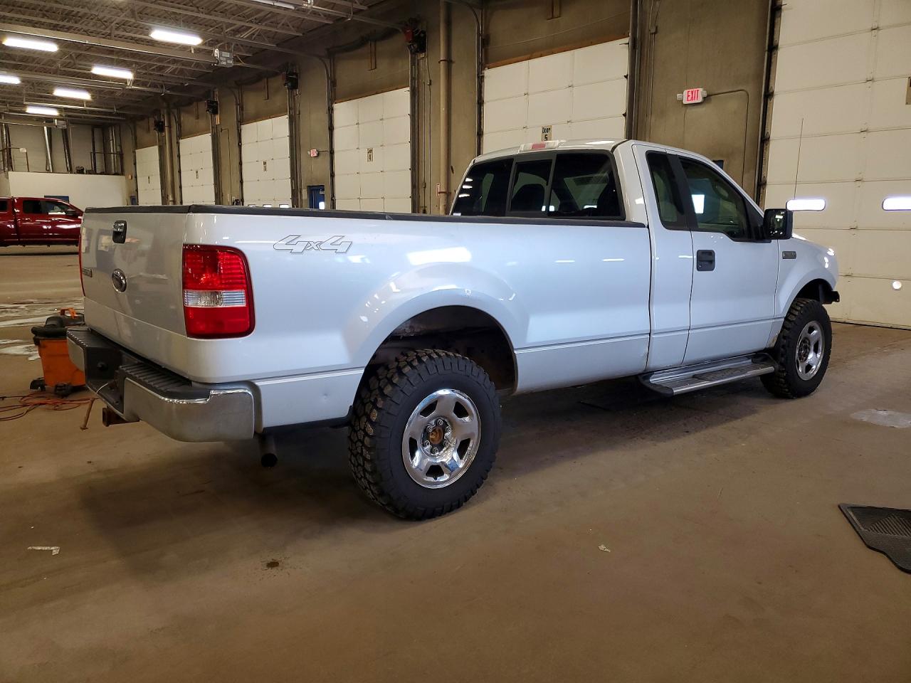 2005 Ford F150 Silver vin: 1FTRF14525NA88903