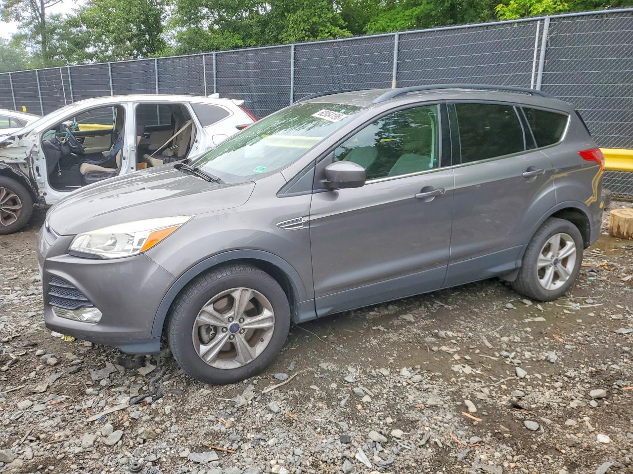 2014 Ford Escape Se Gray vin: 1FMCU9GX9EUE05648