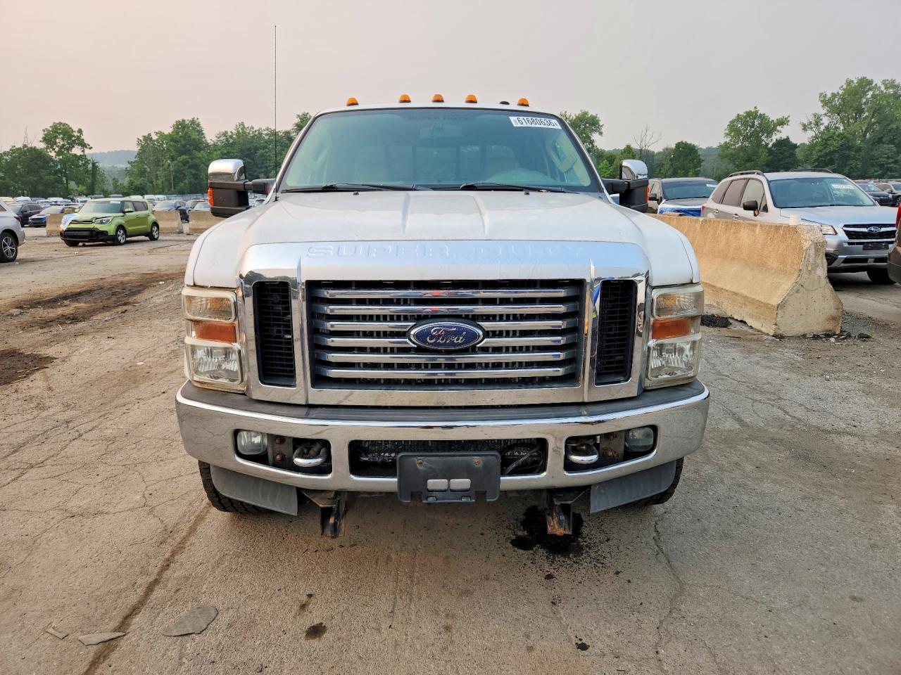 2010 Ford F250 Super Duty Белый vin: 1FTSW2BR2AEA05414
