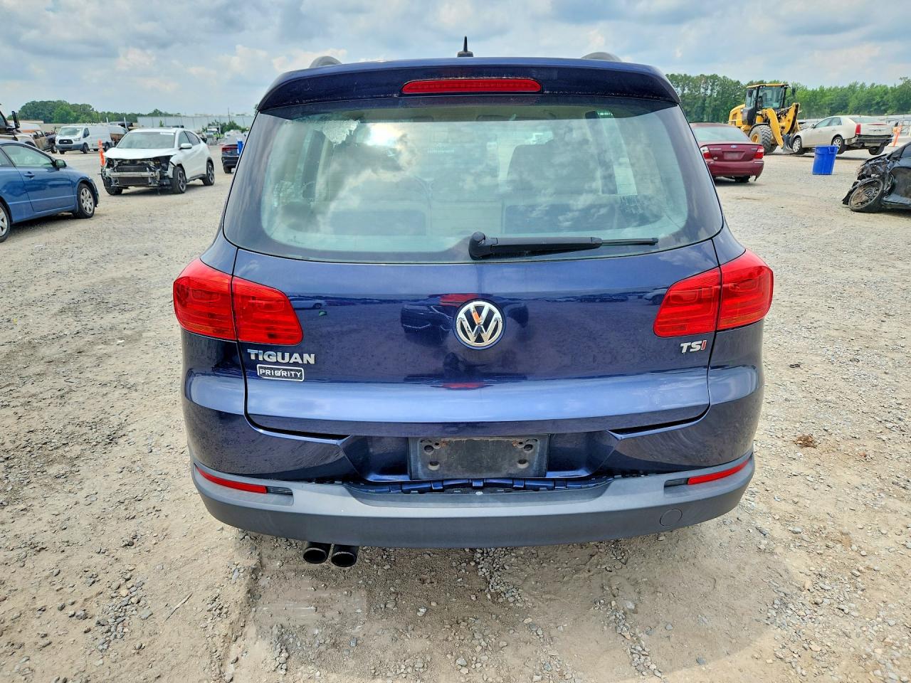 2016 Volkswagen Tiguan S Blue vin: WVGAV7AX3GW600699