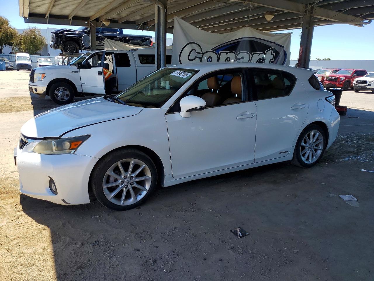2011 Lexus Ct 200 White vin: JTHKD5BH6B2030641