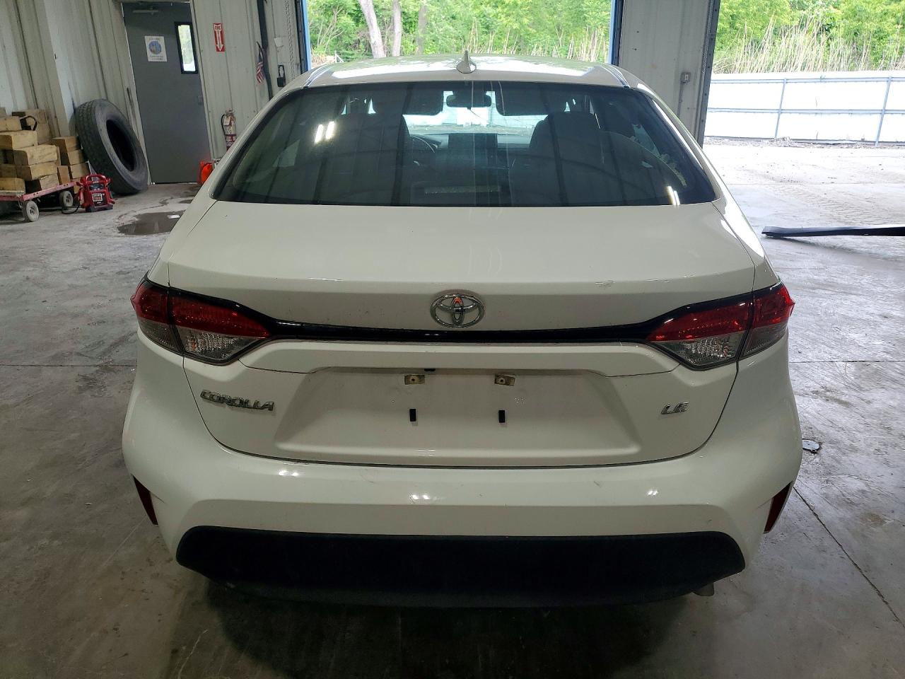 2024 Toyota Corolla Le White vin: 5YFB4MDEXRP181671