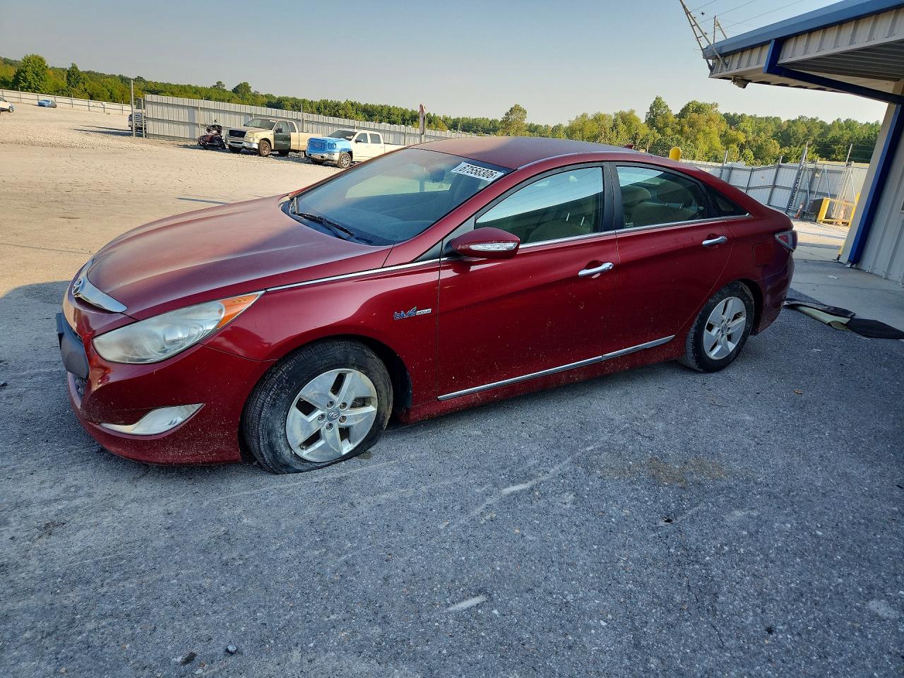 2012 Hyundai Sonata Hybrid Red vin: KMHEC4A48CA037751