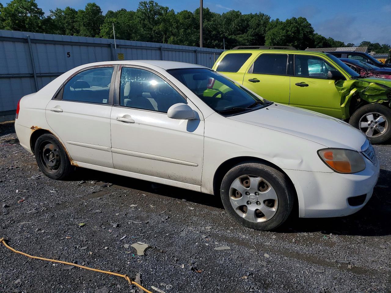 2007 Kia Spectra Lx White vin: KNAFE121275451335