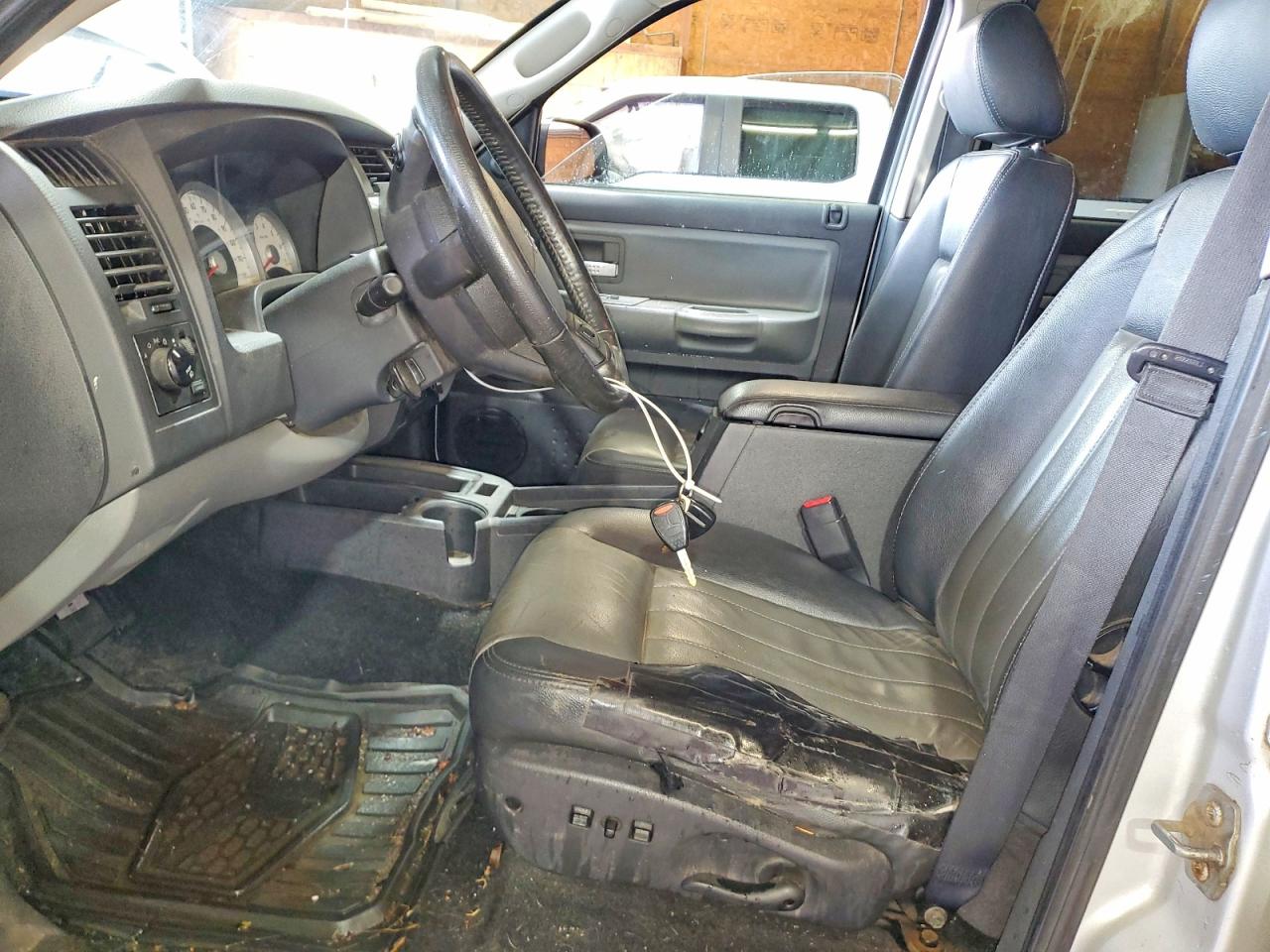 2008 Dodge Dakota Quad Laramie Серебряный vin: 1D7HW58N28S633345