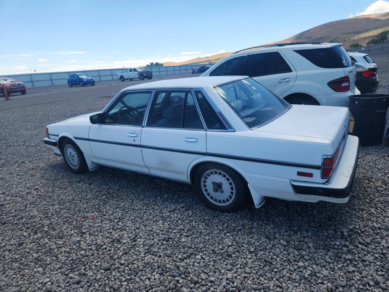 1986 Toyota Cressida Luxury White vin: JT2MX73E3G0058068