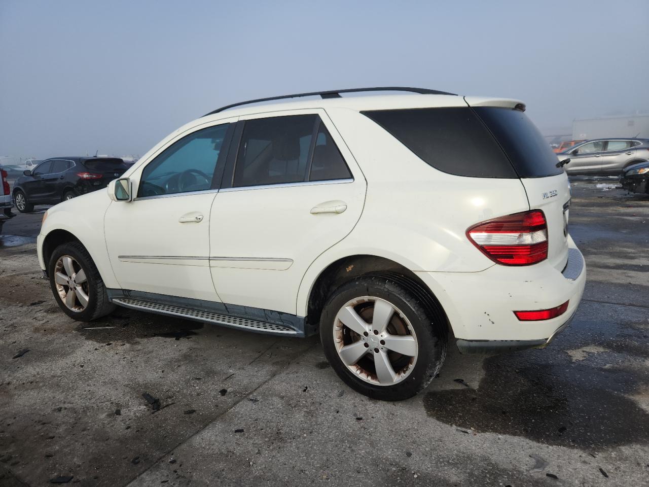 2010 Mercedes-benz Ml 350 White vin: 4JGBB5GB7AA541089