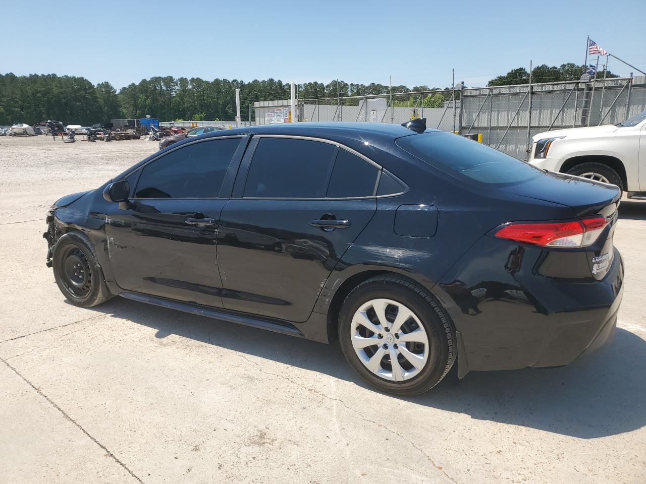 2025 Toyota Corolla Le Black vin: 5YFB4MDE4SP340979 Damage: Left Qtr Panel, Dent(S) W/ Paint Dmg, > 12 Inches