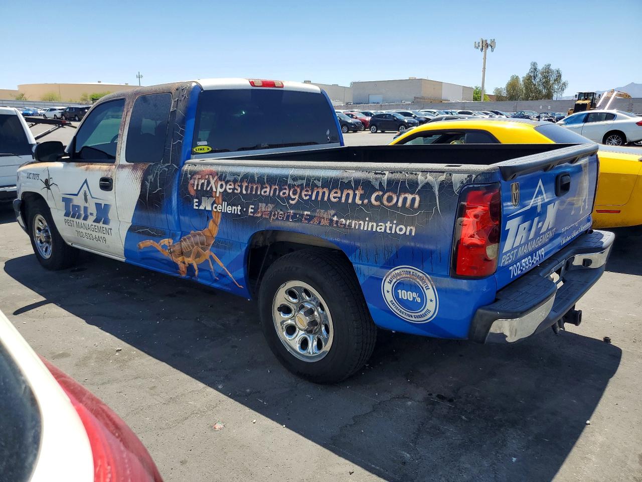 2005 Chevrolet Silverado C1500 Two Tone vin: 2GCEC19V051255454