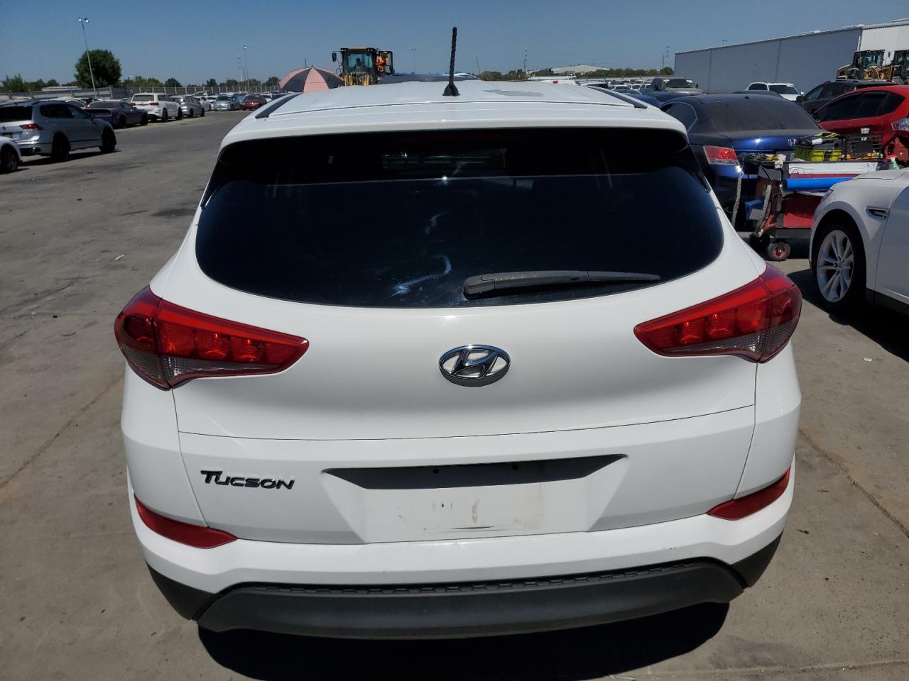 2018 Hyundai Tucson Se Белый vin: KM8J23A47JU676842