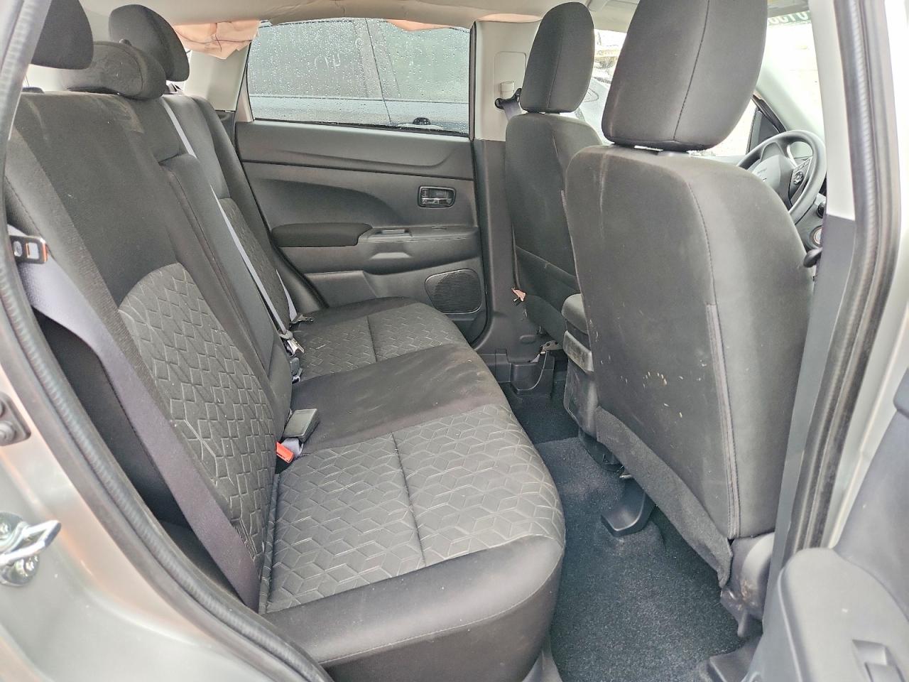 2026 Mitsubishi Outlander Sport S Серебряный vin: JA4ARUAU5TU016947
