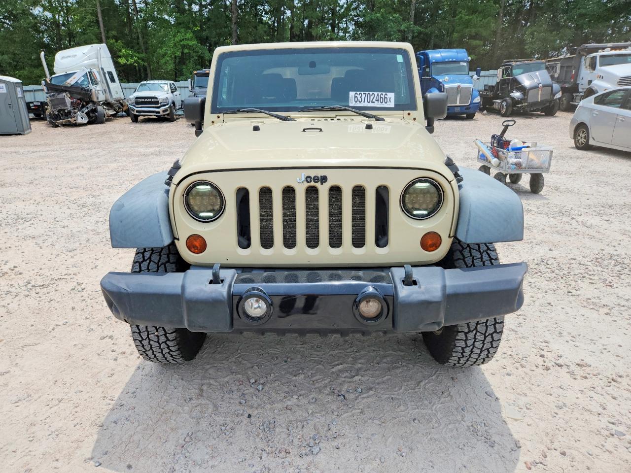 2011 Jeep Wrangler Sport Tan vin: 1J4AA2D11BL620366