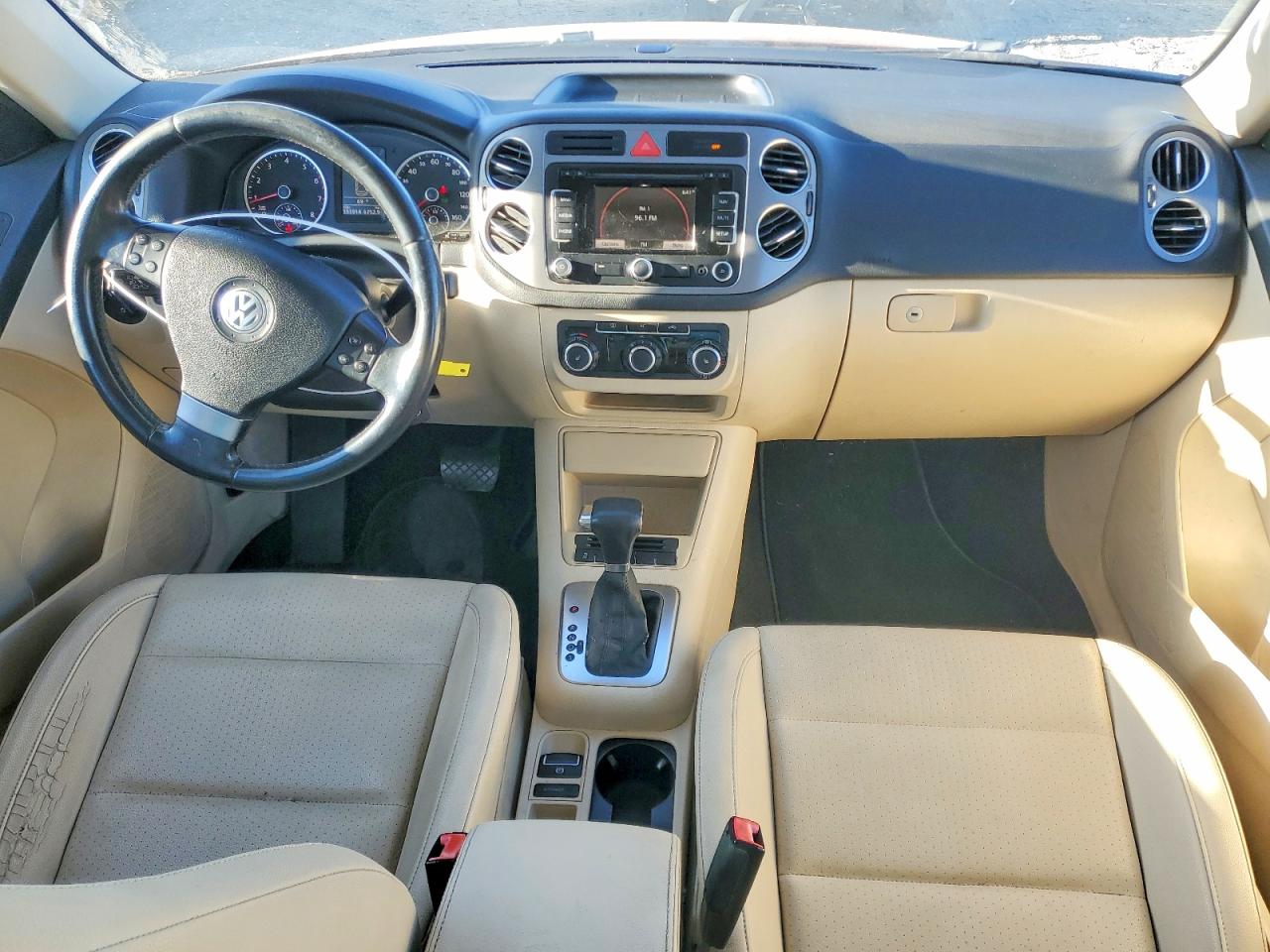 2010 Volkswagen Tiguan S Red vin: WVGAV7AX4AW002306