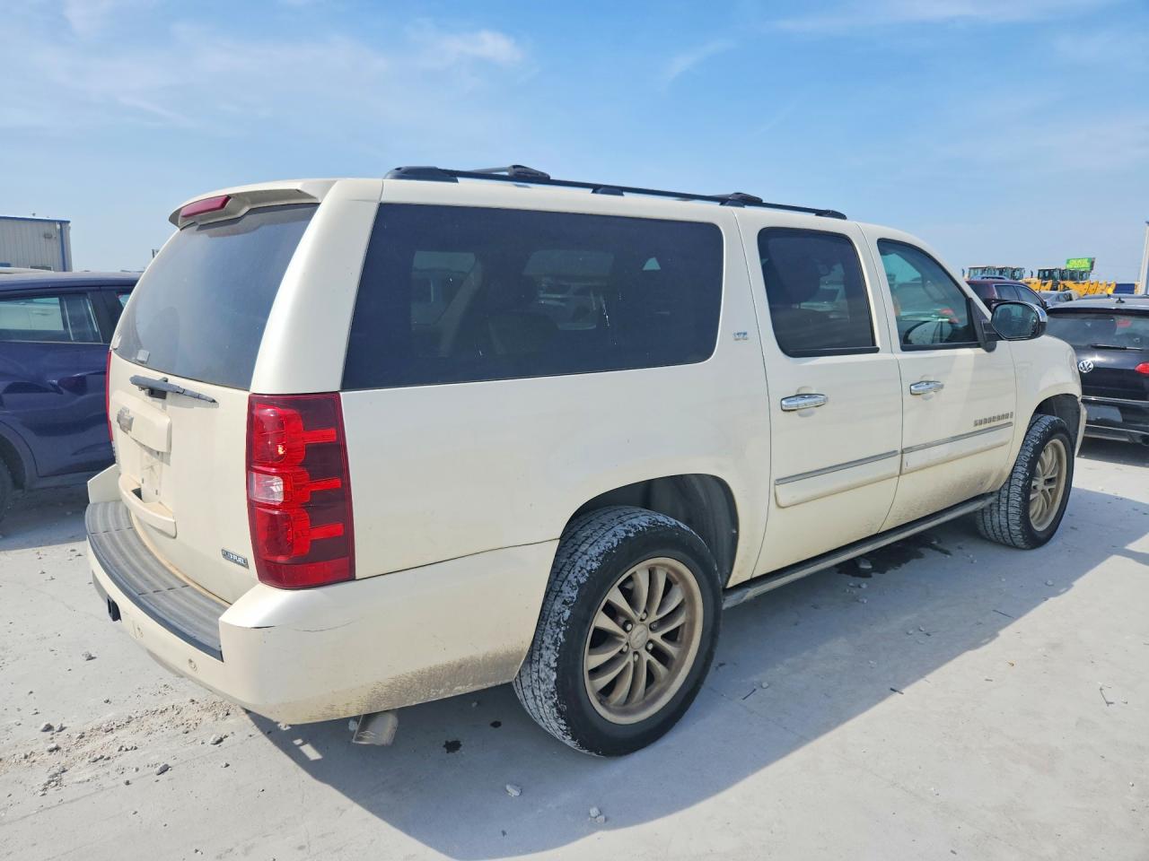 2008 Chevrolet Suburban C1500 Ls Cream vin: 1GNFC16098R187784