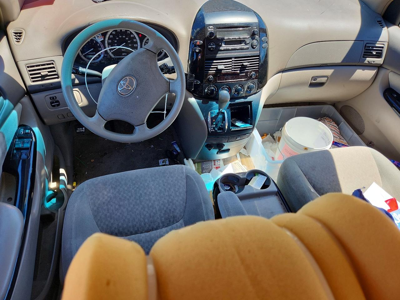 2005 Toyota Sienna Ce 8 Passenger Tan vin: 5TDZA23C85S325182