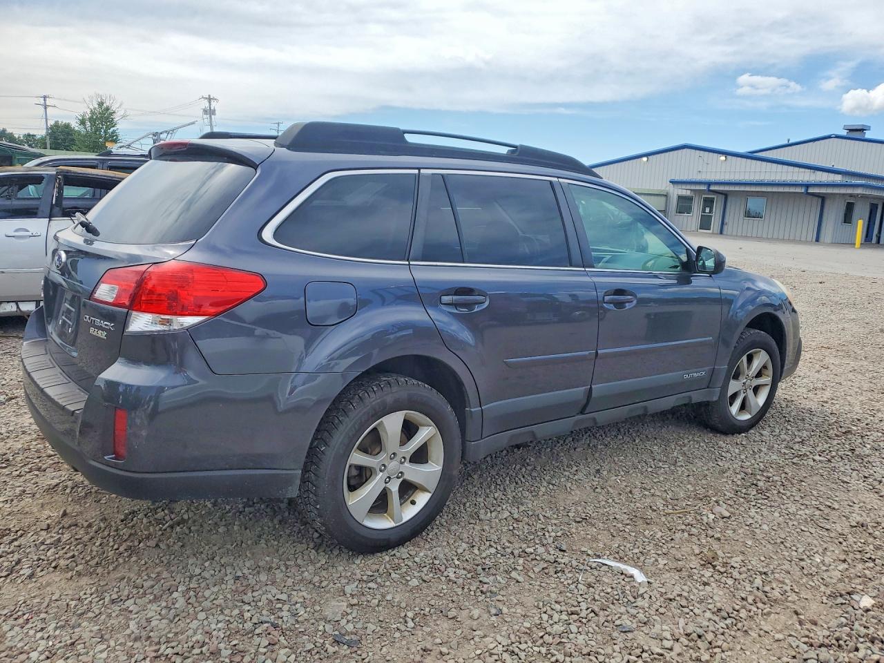 2013 Subaru Outback 2.5i Premium Gray vin: 4S4BRBCCXD3227731