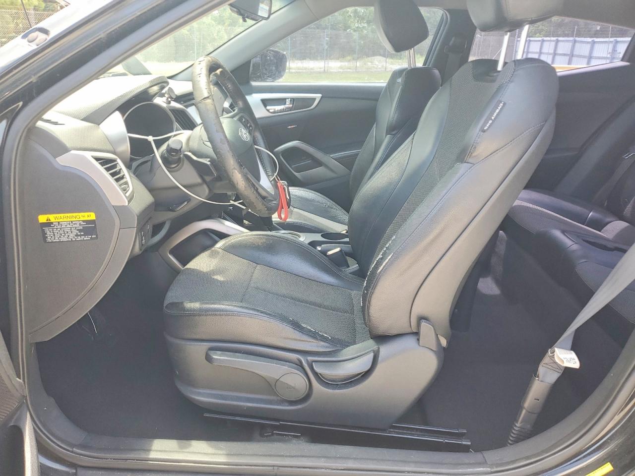 2013 Hyundai Veloster Base Black vin: KMHTC6AD9DU130880