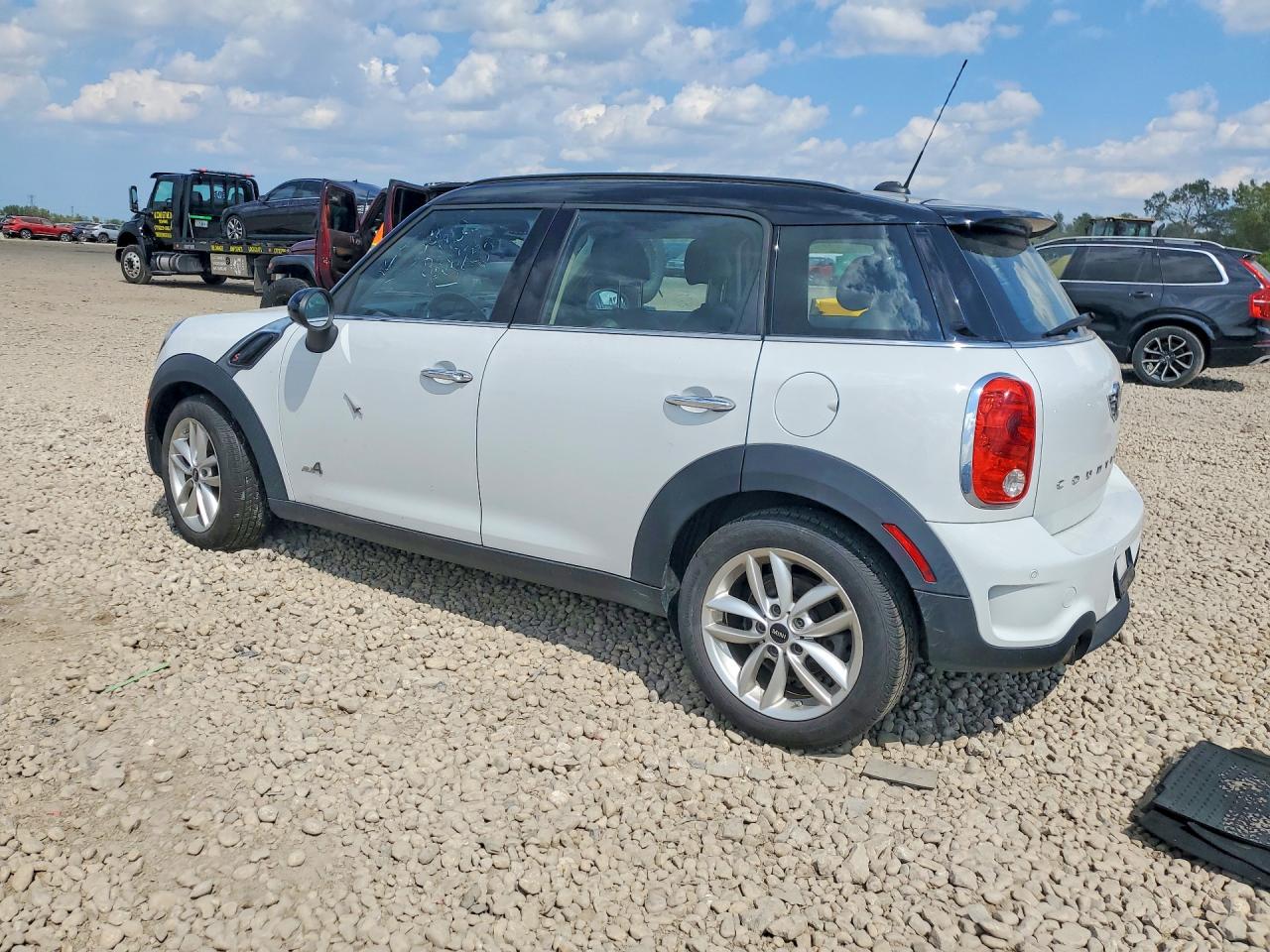 2014 Mini Cooper S Countryman White vin: WMWZC5C53EWP37469