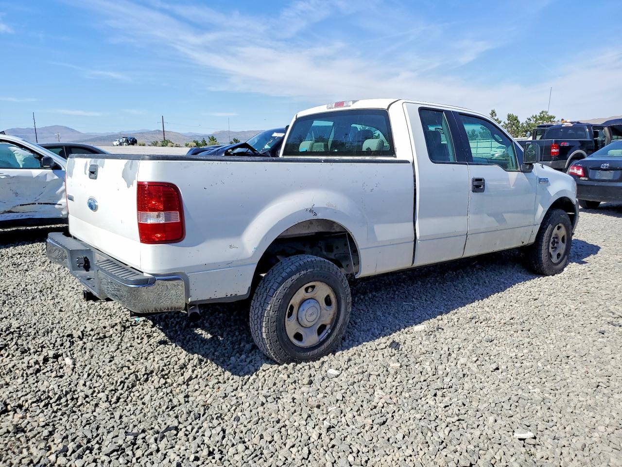 2006 Ford F150 White vin: 1FTPX14V46KD05827