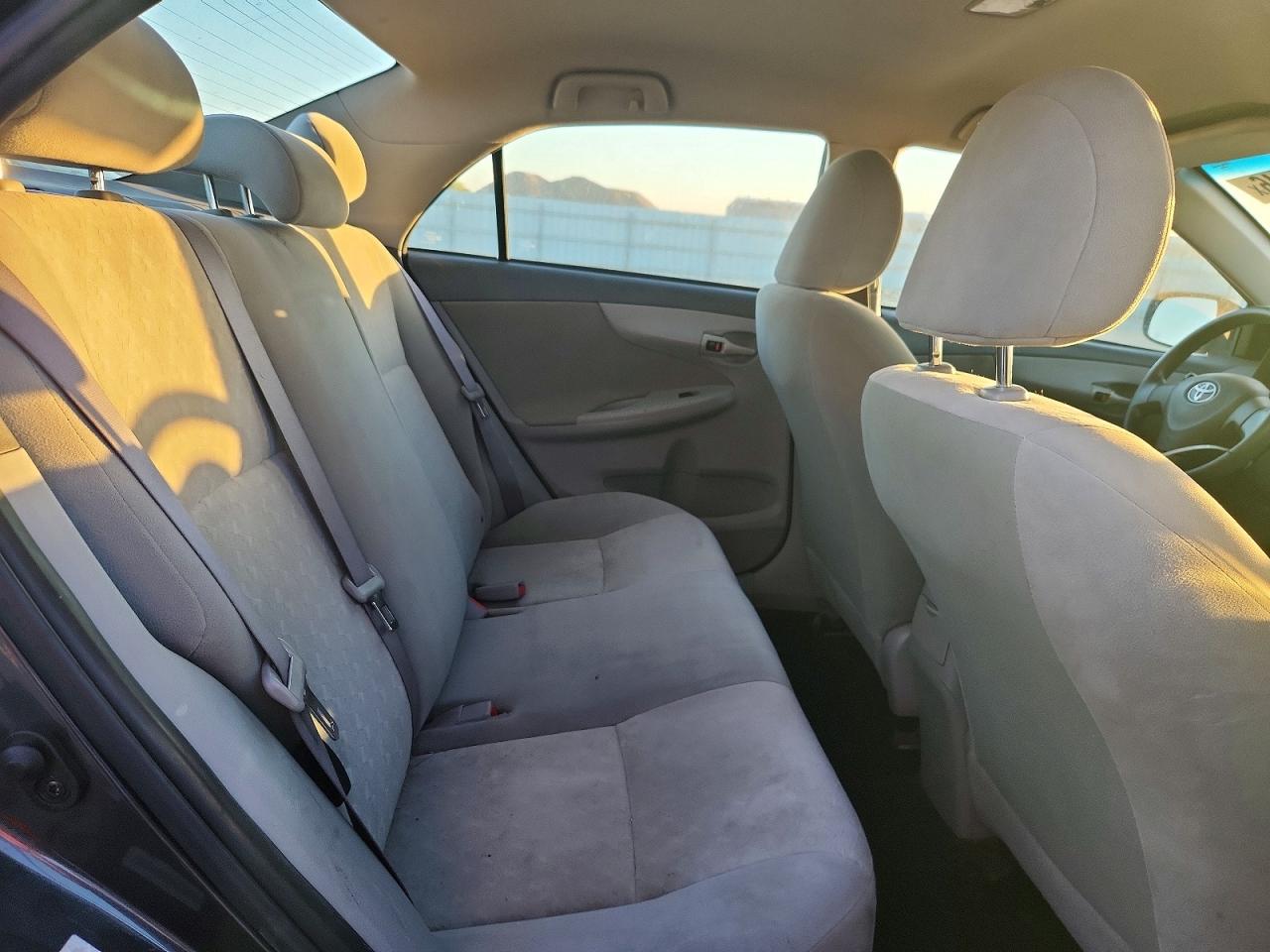 2009 Toyota Corolla Le Gray vin: 1NXBU40E59Z052693