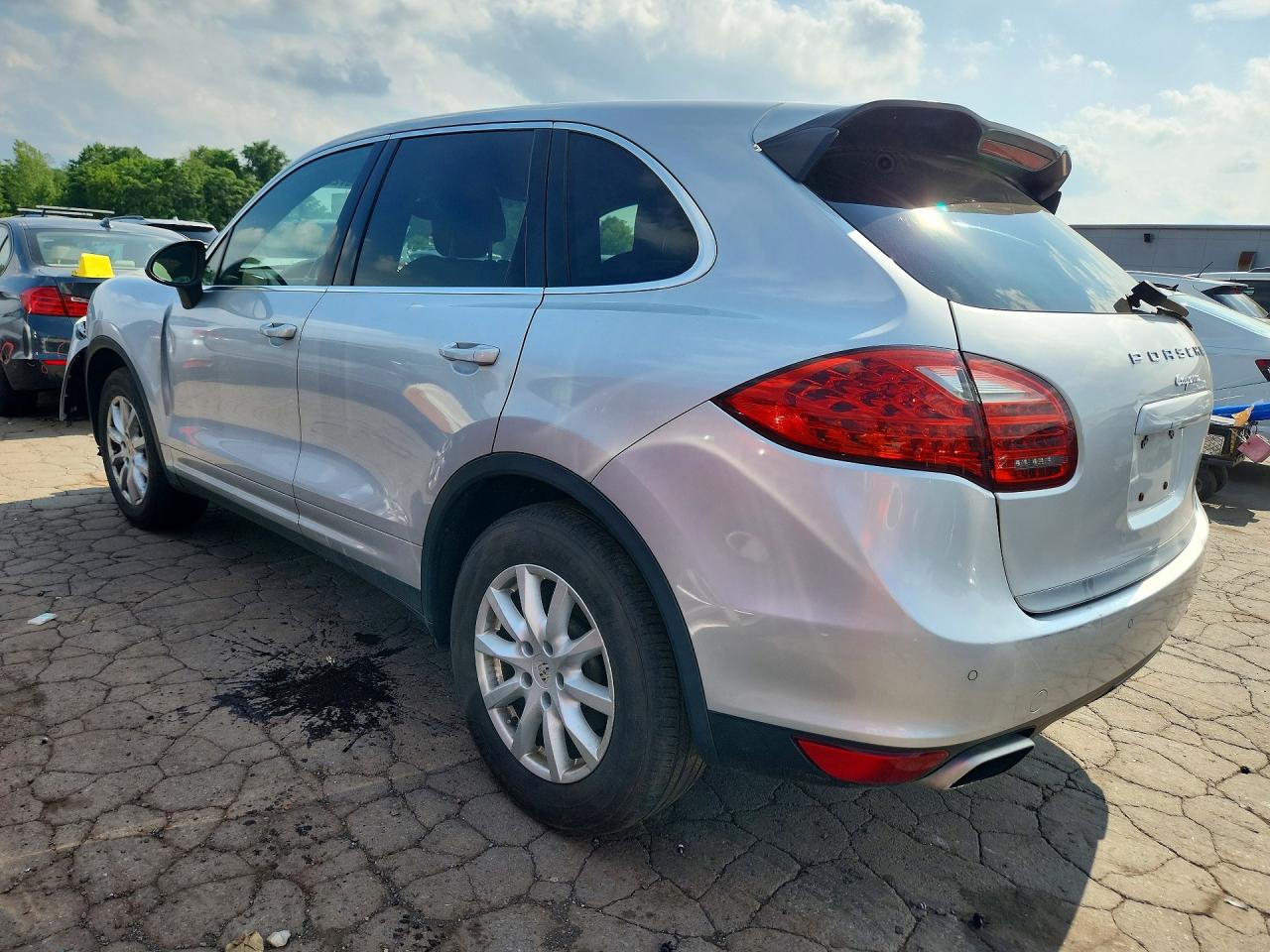 2012 Porsche Cayenne Gray vin: WP1AA2A25CLA08612