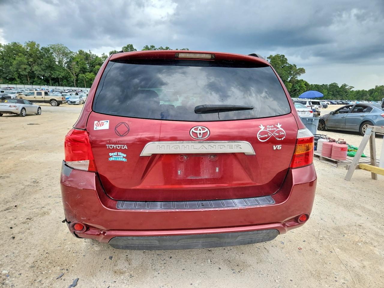 2008 Toyota Highlander Base Burgundy vin: JTEDS41A082009657