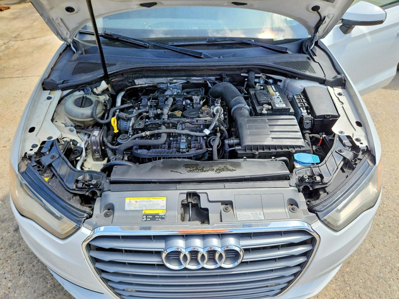 2015 Audi A3 Premium White vin: WAUACGFF9F1128253