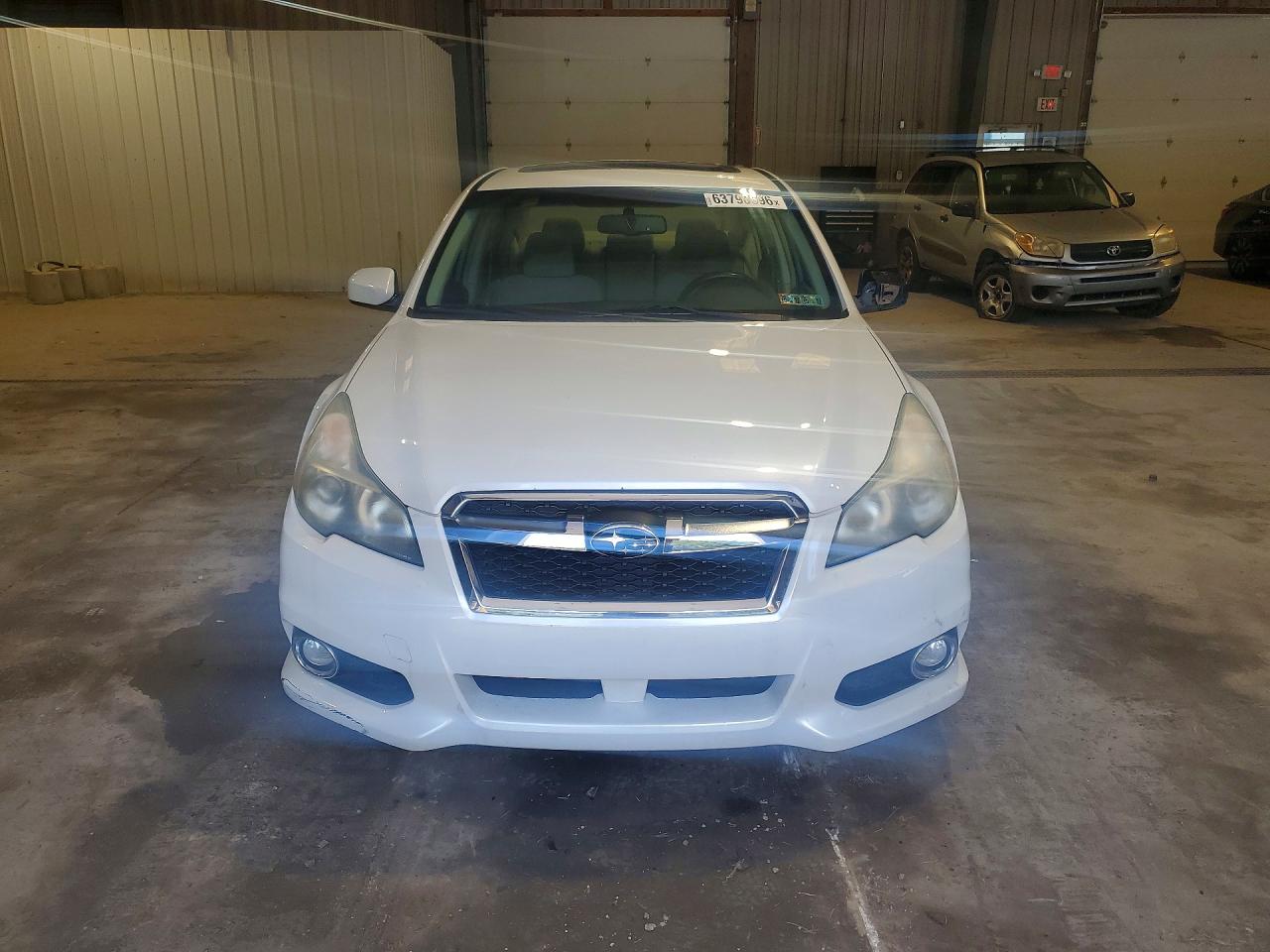 2013 Subaru Legacy 2.5i Premium White vin: 4S3BMBG68D3005650