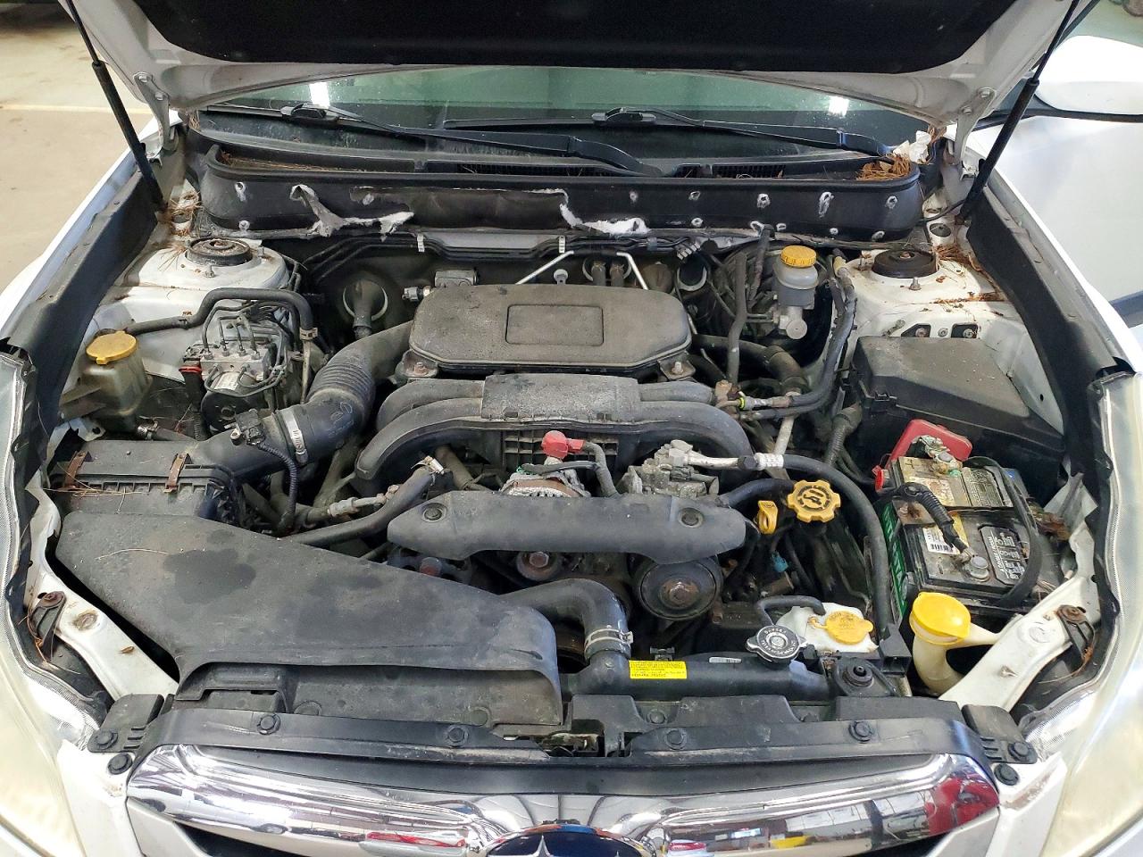 2010 Subaru Outback 2.5i Premium Белый vin: 4S4BRBGCXA3371365