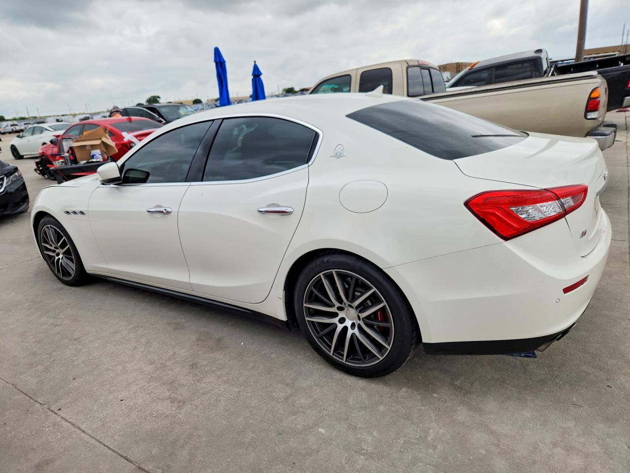 2014 Maserati Ghibli S White vin: ZAM57RTA3E1113173