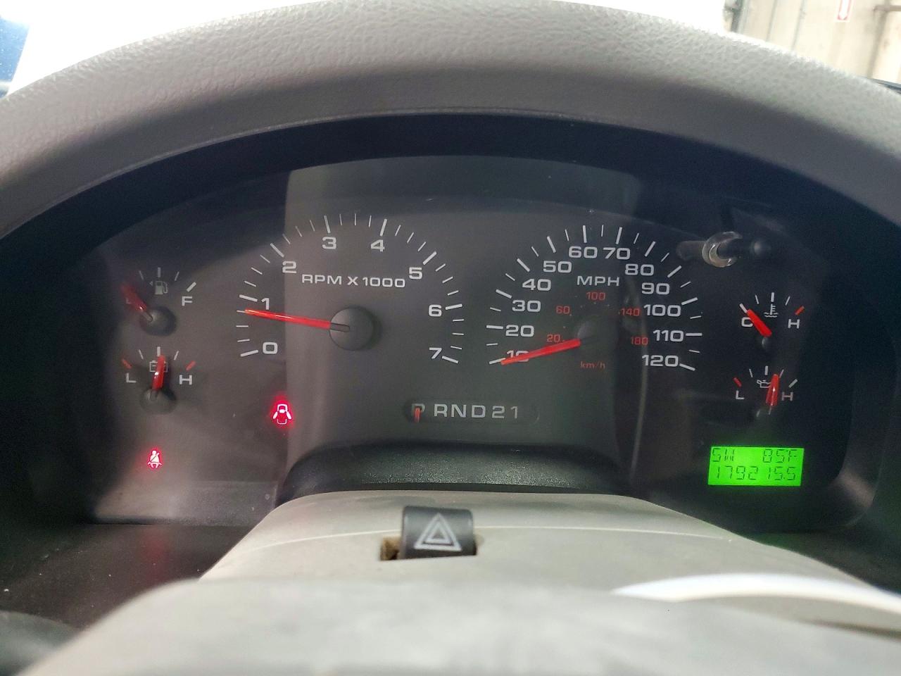 2005 Ford F150 Silver vin: 1FTRF14525NA88903